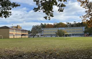 Artikelbild zu Faßberger Lehrschwimmbecken: Raus aus dem Boot, rein ins Boot