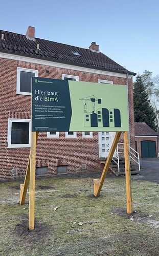 Hinweisschild-BImA-TrauenerStrasse-Fassberg.jpeg
