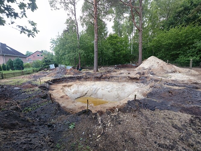 Mai2015-Pachtgrundstück-Teichaushub-Grundwasser.jpeg